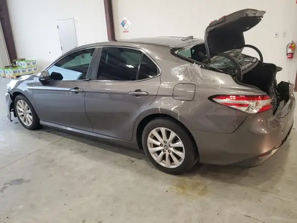 4T1B11HK5KU253257 2019 TOYOTA CAMRY - Image 2