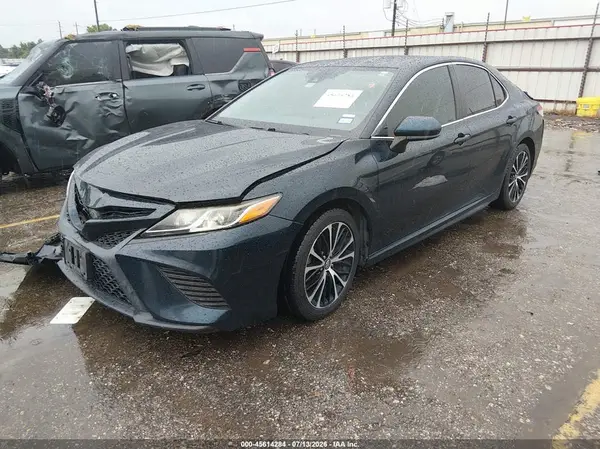 4T1B11HK5KU255574 2019 TOYOTA CAMRY - Image 2