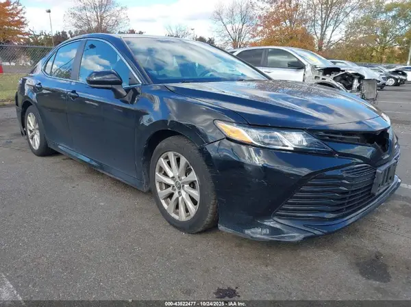 4T1B11HK5KU258040 2019 TOYOTA CAMRY - Image 1