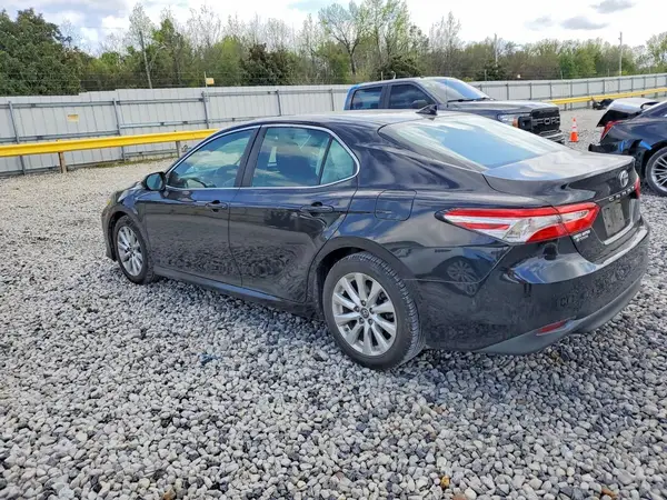 4T1B11HK5KU258149 2019 TOYOTA CAMRY - Image 2