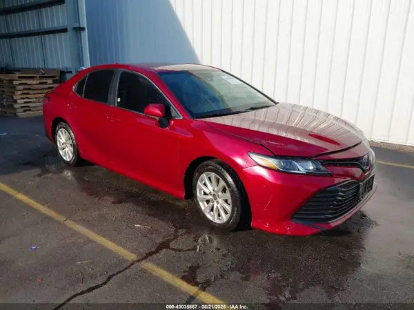 4T1B11HK5KU258779 2019 TOYOTA CAMRY - Image 1