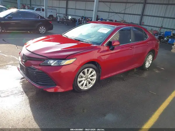 4T1B11HK5KU258779 2019 TOYOTA CAMRY - Image 2