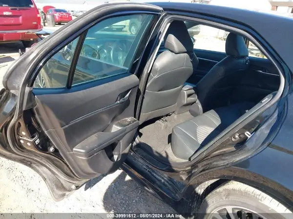 4T1B11HK5KU259737 2019 TOYOTA CAMRY - Image 8