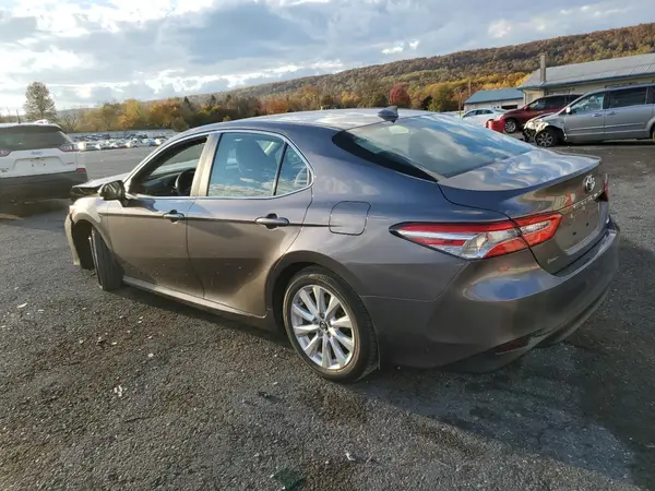 4T1B11HK5KU260886 2019 TOYOTA CAMRY - Image 2