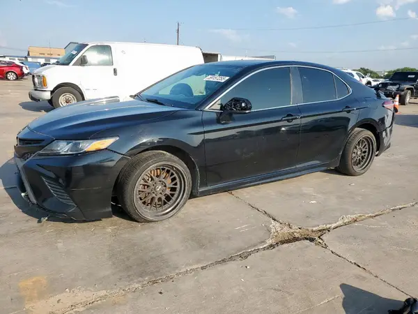 4T1B11HK5KU261228 2019 TOYOTA CAMRY - Image 1