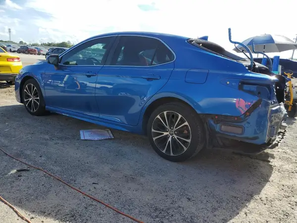 4T1B11HK5KU261780 2019 TOYOTA CAMRY - Image 2