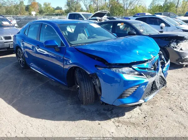 4T1B11HK5KU261813 2019 TOYOTA CAMRY - Image 1
