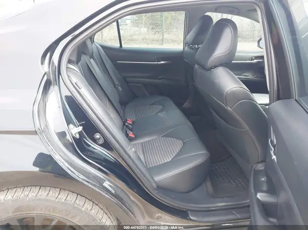 4T1B11HK5KU262024 2019 TOYOTA CAMRY - Image 8