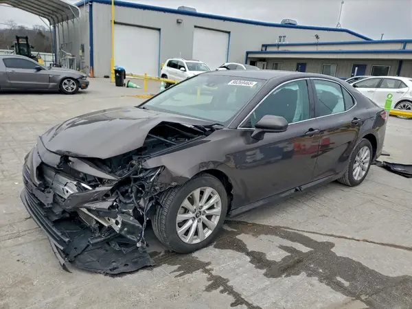 4T1B11HK5KU264386 2019 TOYOTA CAMRY - Image 1