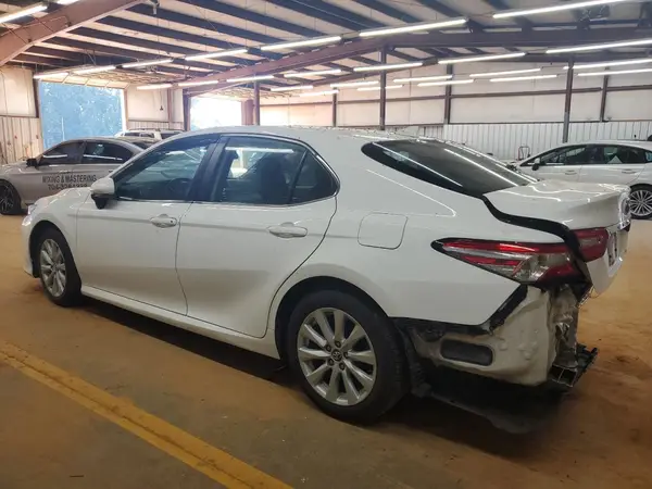 4T1B11HK5KU266882 2019 TOYOTA CAMRY - Image 2