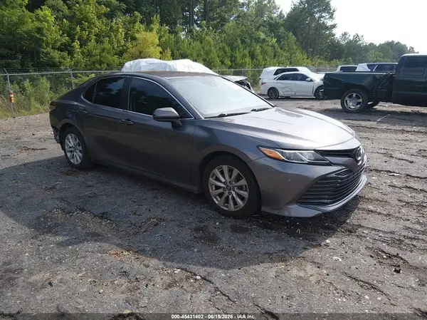 4T1B11HK5KU267997 2019 TOYOTA CAMRY - Image 1