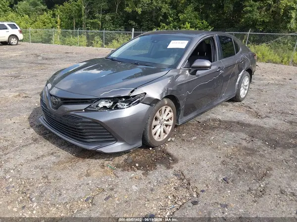 4T1B11HK5KU267997 2019 TOYOTA CAMRY - Image 2