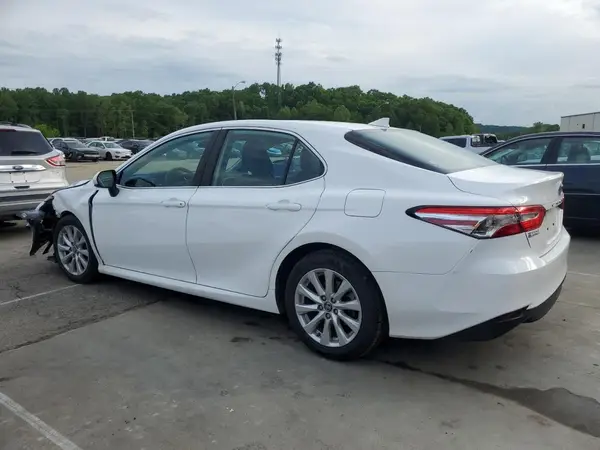 4T1B11HK5KU268857 2019 TOYOTA CAMRY - Image 2