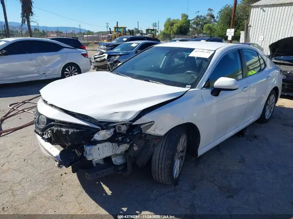 4T1B11HK5KU269121 2019 TOYOTA CAMRY - Image 2