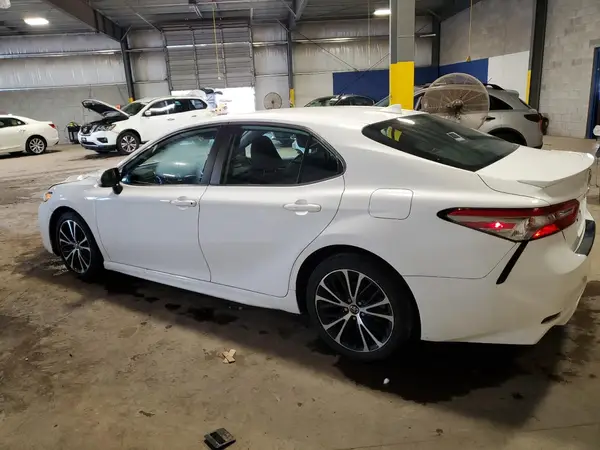 4T1B11HK5KU272813 2019 TOYOTA CAMRY - Image 2