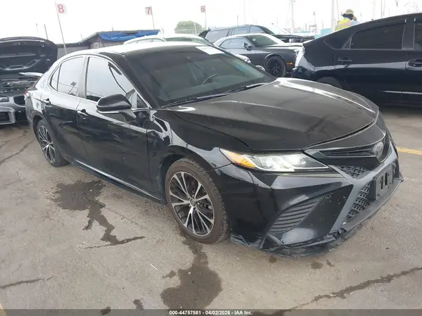 4T1B11HK5KU279261 2019 TOYOTA CAMRY - Image 1