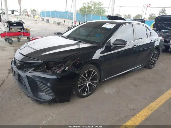4T1B11HK5KU279261 2019 TOYOTA CAMRY - Image 2