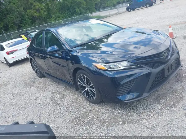 4T1B11HK5KU282564 2019 TOYOTA CAMRY - Image 1