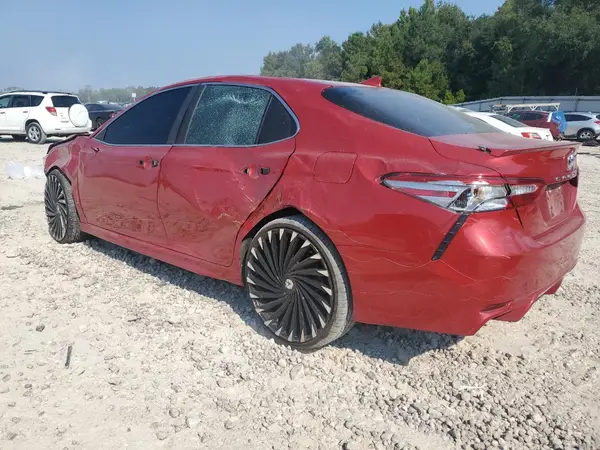 4T1B11HK5KU285724 2019 TOYOTA CAMRY - Image 2
