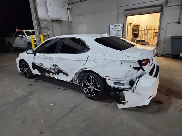 4T1B11HK5KU681670 2019 TOYOTA CAMRY - Image 2