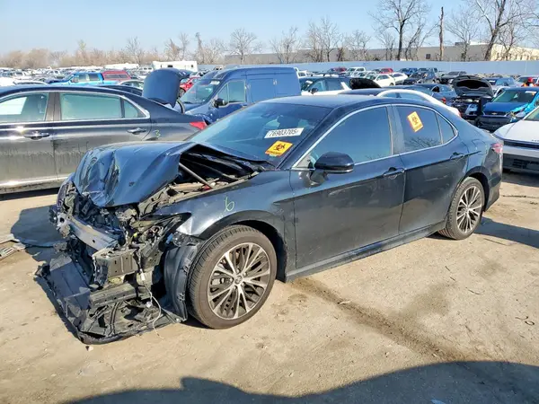 4T1B11HK5KU683726 2019 TOYOTA CAMRY - Image 1