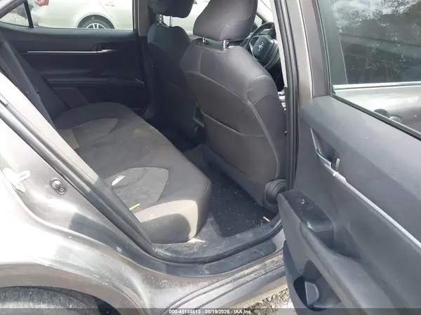 4T1B11HK5KU685573 2019 TOYOTA CAMRY - Image 8
