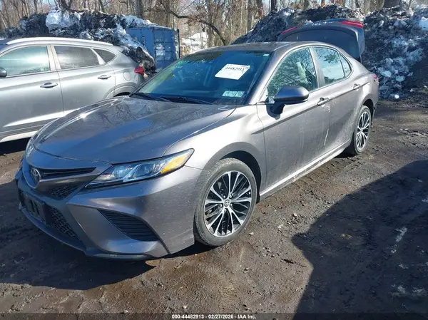 4T1B11HK5KU686027 2019 TOYOTA CAMRY - Image 2