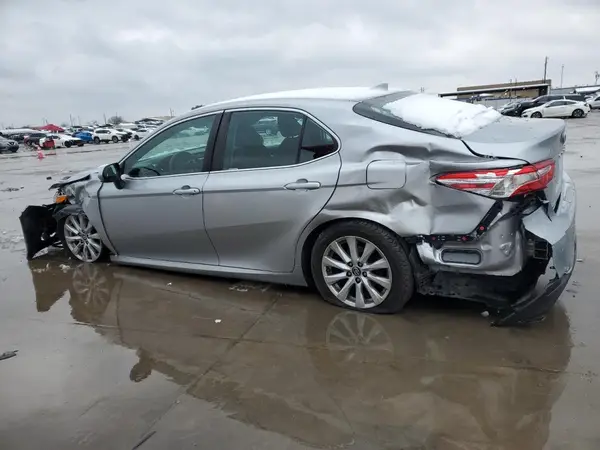 4T1B11HK5KU686559 2019 TOYOTA CAMRY - Image 2