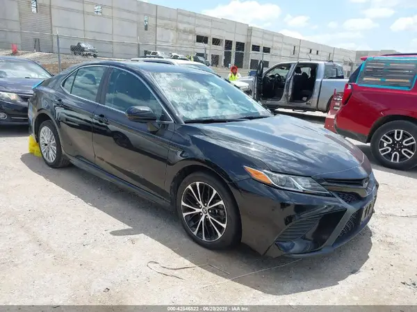 4T1B11HK5KU687145 2019 TOYOTA CAMRY - Image 1