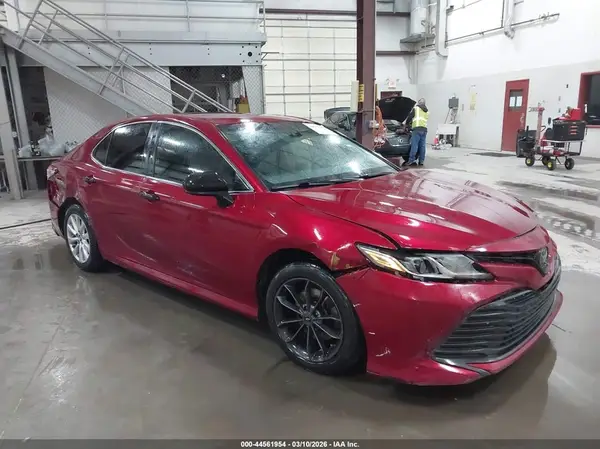 4T1B11HK5KU692328 2019 TOYOTA CAMRY - Image 1