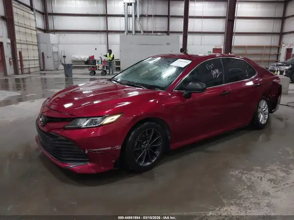 4T1B11HK5KU692328 2019 TOYOTA CAMRY - Image 2