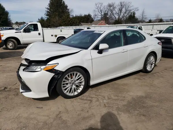 4T1B11HK5KU693818 2019 TOYOTA CAMRY - Image 1