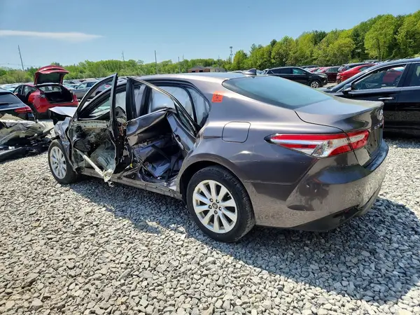 4T1B11HK5KU695407 2019 TOYOTA CAMRY - Image 2