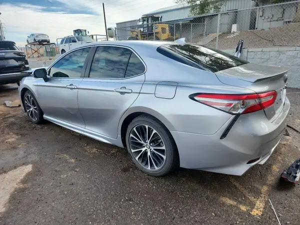 4T1B11HK5KU700427 2019 TOYOTA CAMRY - Image 2