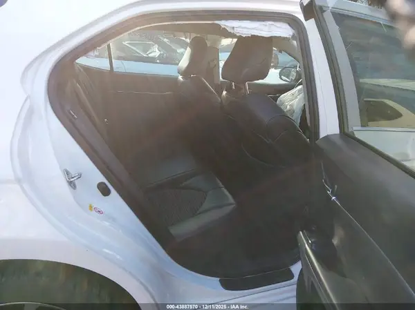 4T1B11HK5KU700993 2019 TOYOTA CAMRY - Image 8