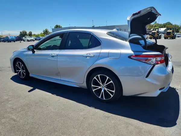 4T1B11HK5KU702663 2019 TOYOTA CAMRY - Image 2