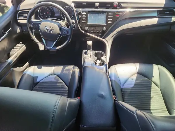 4T1B11HK5KU702663 2019 TOYOTA CAMRY - Image 8