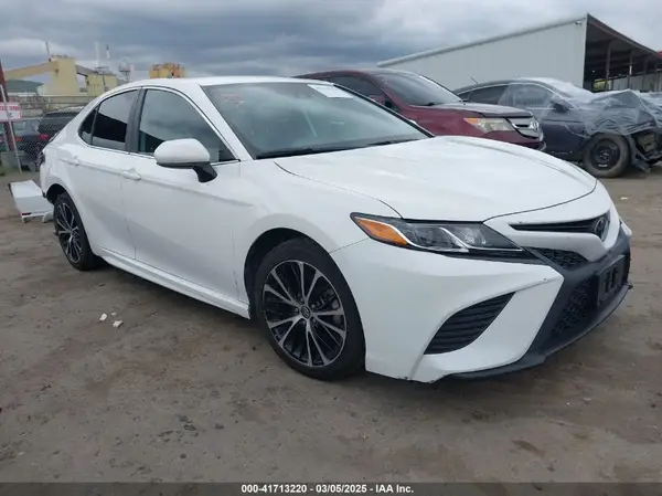 4T1B11HK5KU703148 2019 TOYOTA CAMRY - Image 1
