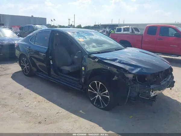 4T1B11HK5KU709158 2019 TOYOTA CAMRY - Image 1