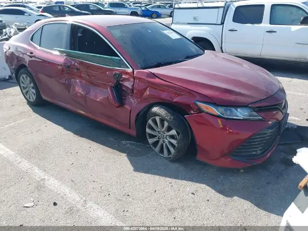 4T1B11HK5KU710312 2019 TOYOTA CAMRY - Image 1