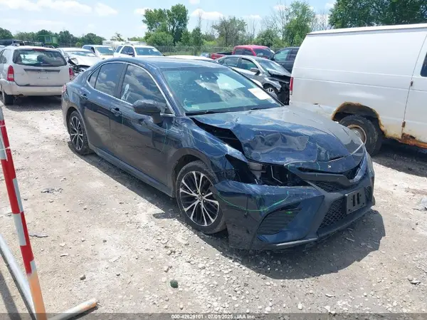 4T1B11HK5KU711699 2019 TOYOTA CAMRY - Image 1