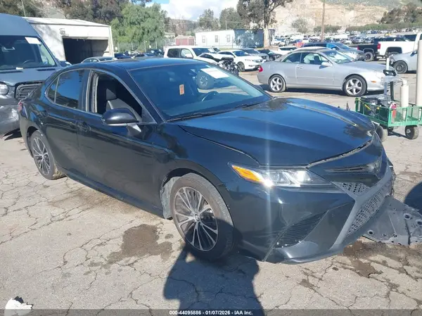 4T1B11HK5KU713937 2019 TOYOTA CAMRY - Image 1