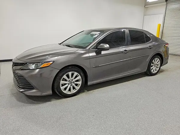 4T1B11HK5KU714103 2019 TOYOTA CAMRY - Image 1