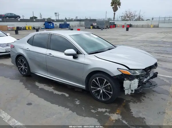 4T1B11HK5KU714943 2019 TOYOTA CAMRY - Image 1