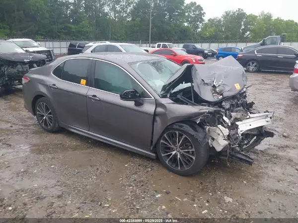 4T1B11HK5KU715249 2019 TOYOTA CAMRY - Image 1
