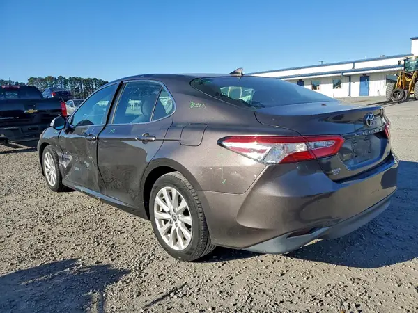 4T1B11HK5KU716093 2019 TOYOTA CAMRY - Image 2