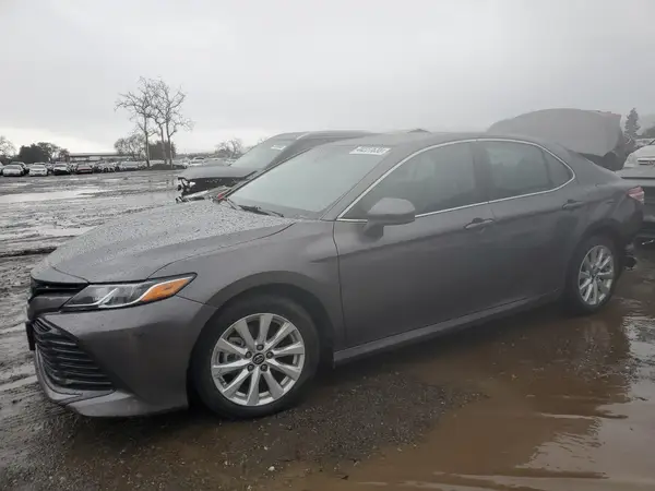 4T1B11HK5KU718863 2019 TOYOTA CAMRY - Image 1