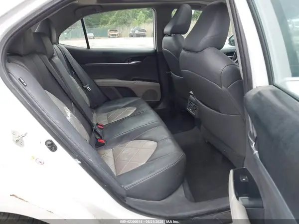 4T1B11HK5KU720581 2019 TOYOTA CAMRY - Image 8