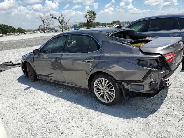 4T1B11HK5KU721570 2019 TOYOTA CAMRY - Image 2
