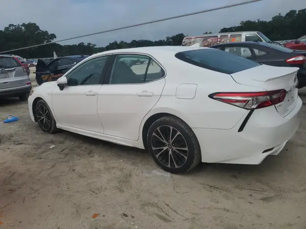 4T1B11HK5KU722752 2019 TOYOTA CAMRY - Image 2